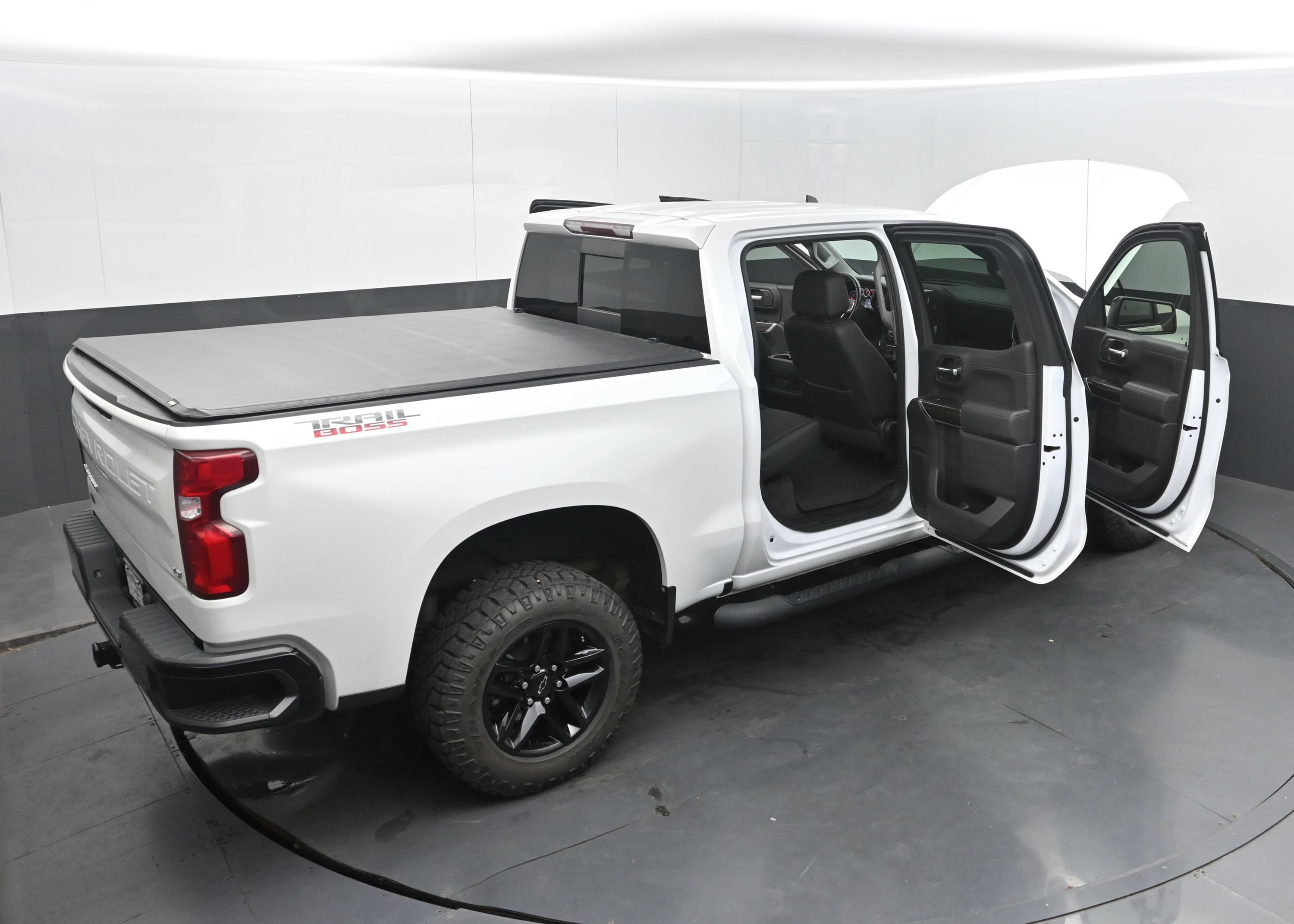 Used 2020 Chevrolet Silverado 1500 LT Trail Boss AWD/4WD image 45