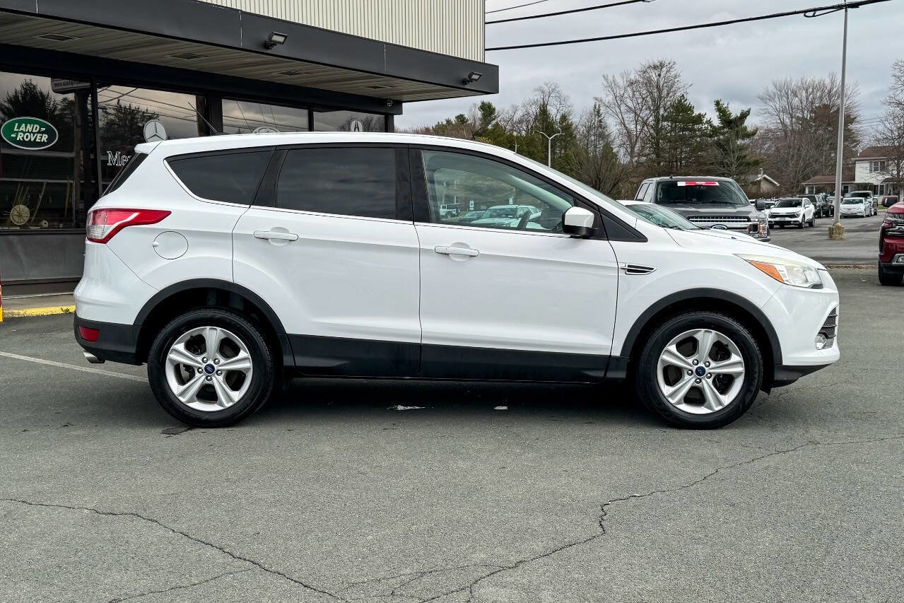 Used 2014 Ford Escape SE image 3