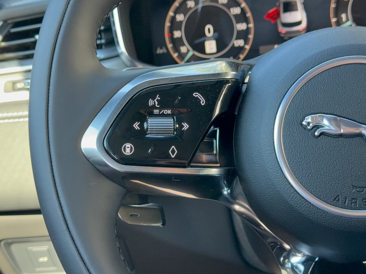 New 2026 Jaguar F-PACE R-Dynamic S AWD/4WD image 18