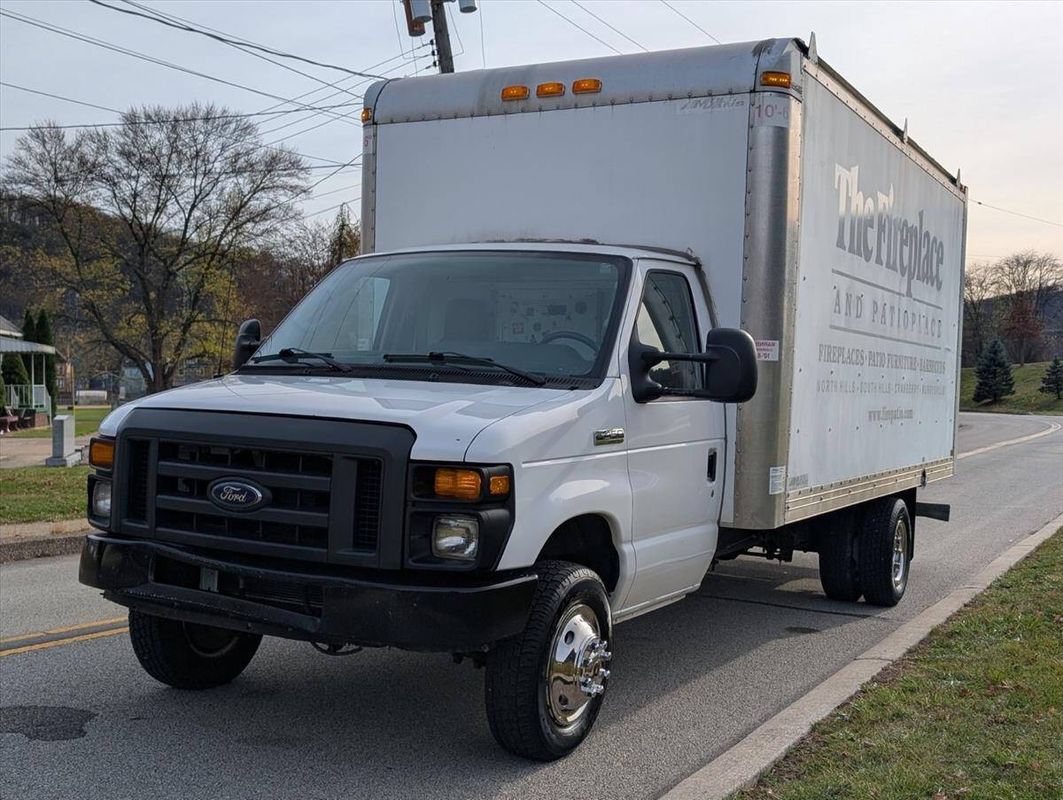 Used 2017 Ford E-450 and Econoline 450 Super Duty RWD image 12