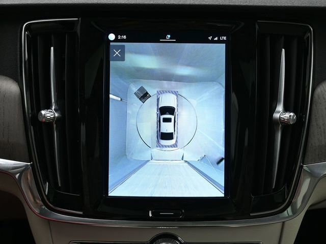 Used 2023 Volvo S90 B6 Plus image 20