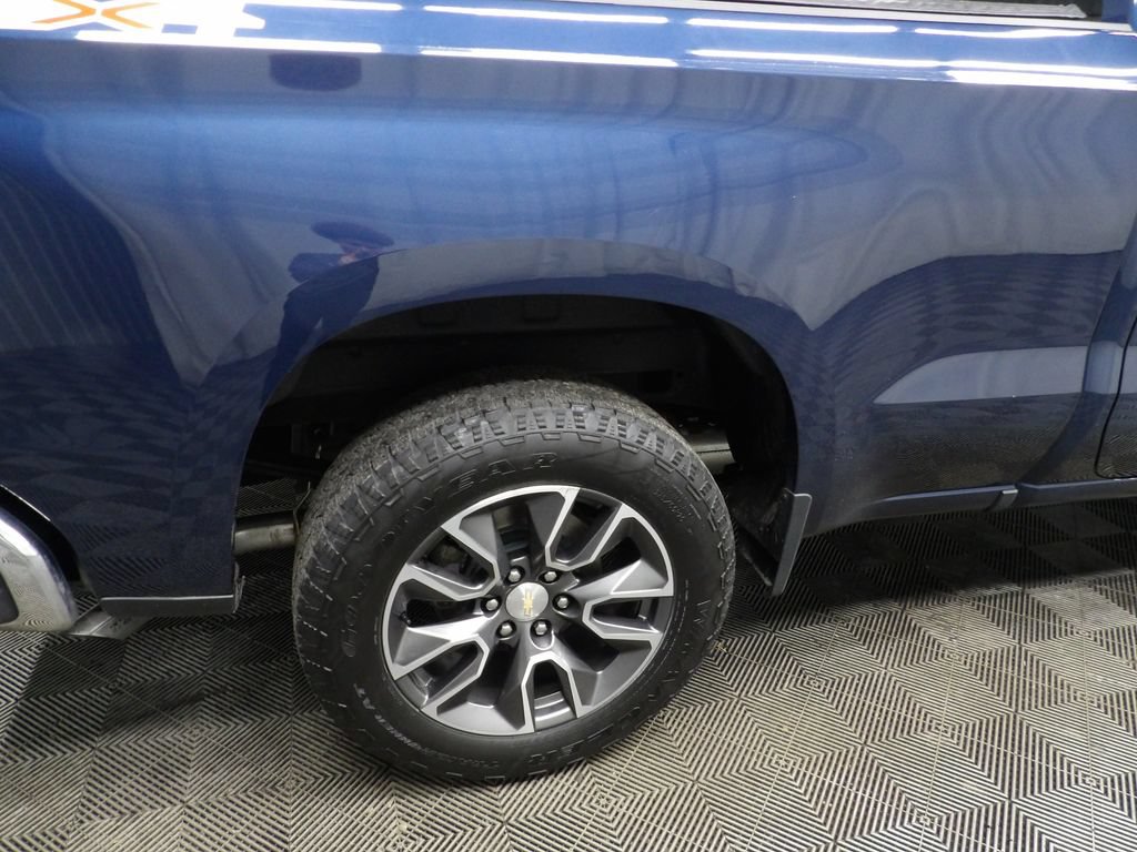 Used 2022 Chevrolet Silverado 1500 LT AWD/4WD image 33