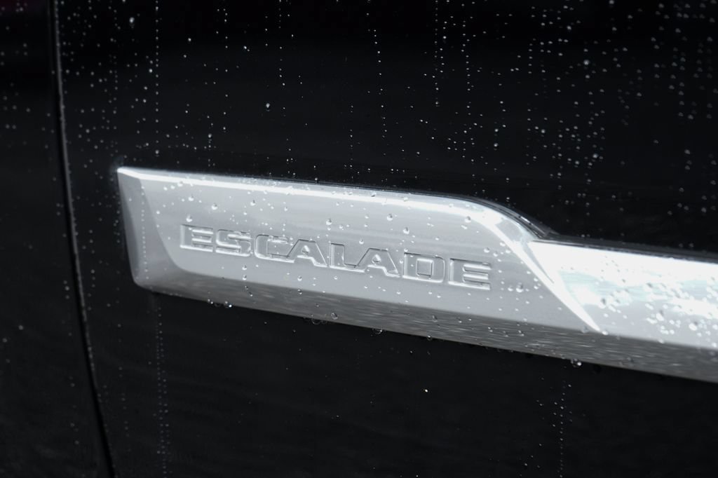 Used 2016 Cadillac Escalade ESV Platinum AWD/4WD image 57