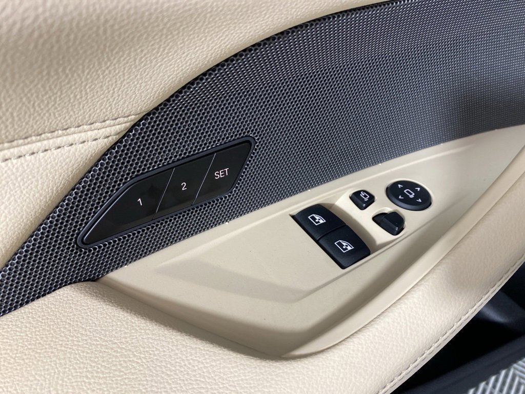 Used 2026 BMW 430i xDrive Coupe w/ Premium Package image 9