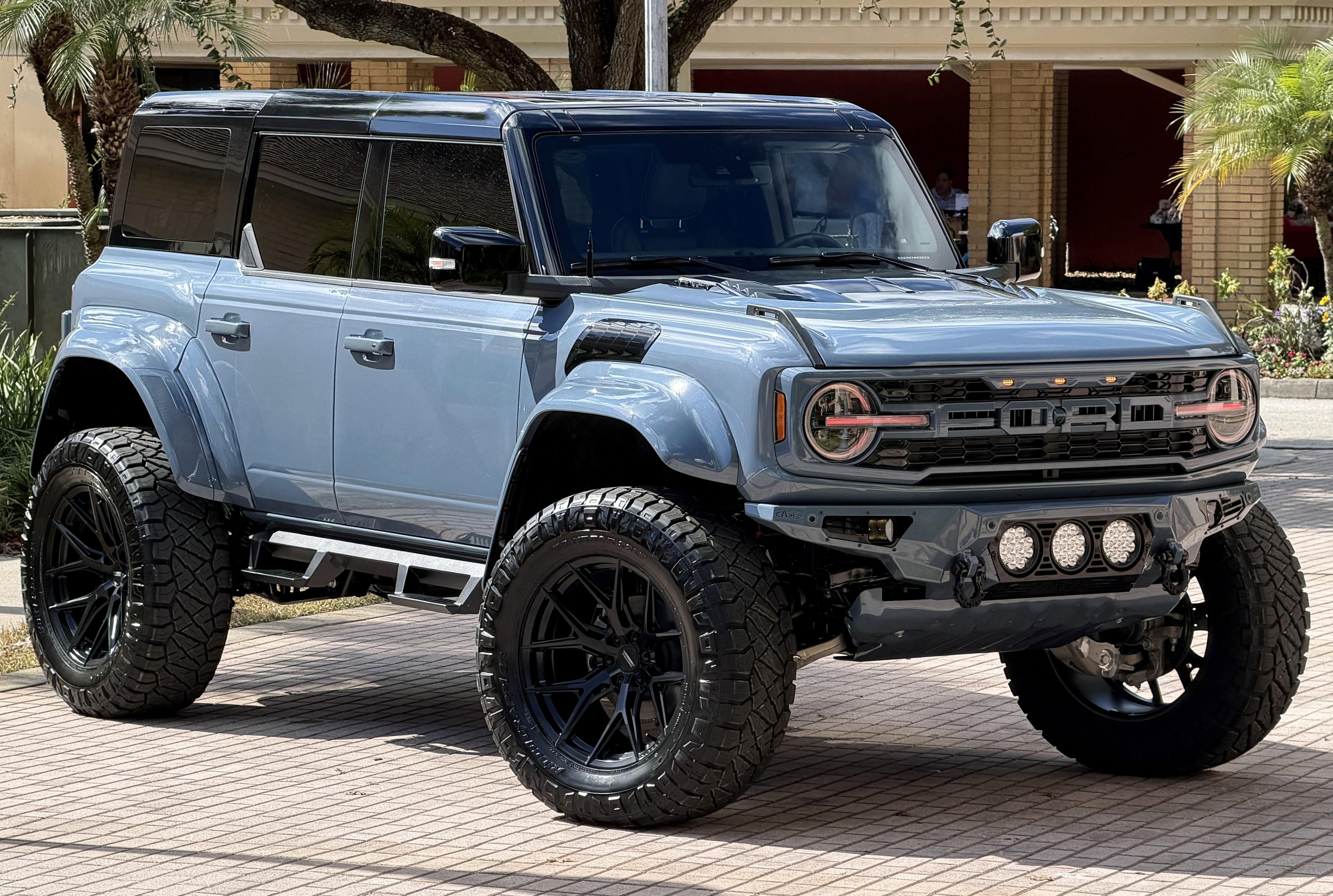 Used 2025 Ford Bronco Raptor AWD/4WD image 3