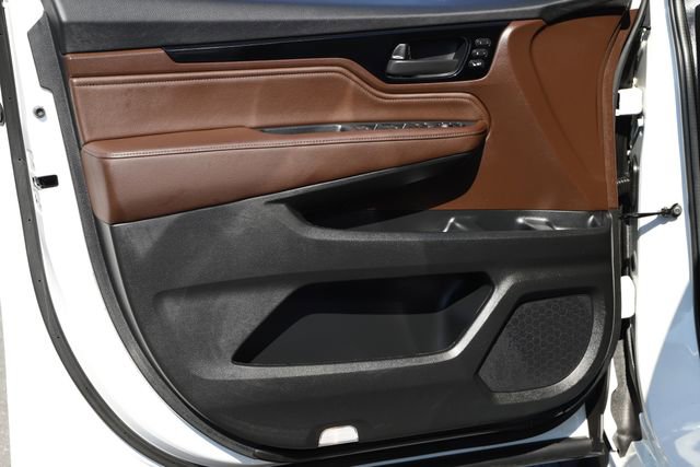 Used 2025 Honda Odyssey Touring image 17