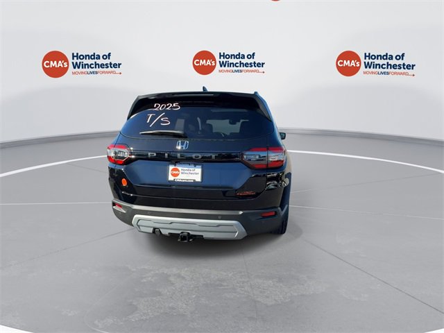 New 2025 Honda Pilot TrailSport image 8