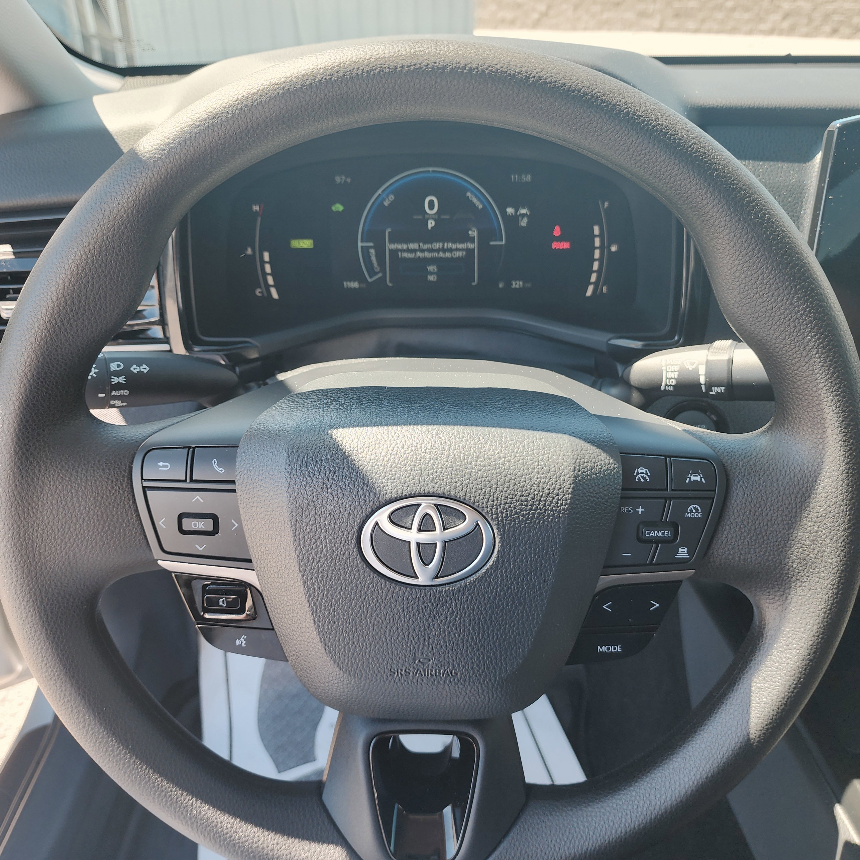 Used 2025 Toyota Camry LE image 10