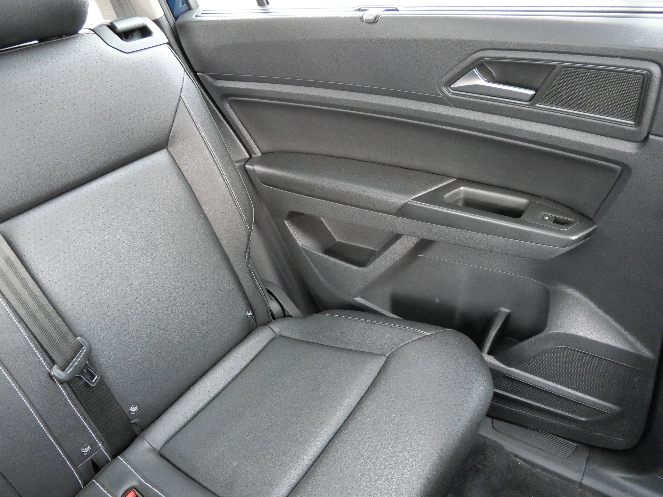 Certified 2021 Volkswagen Atlas SE image 14