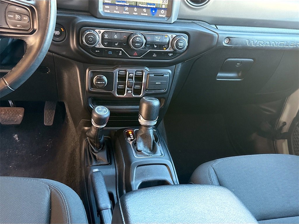 Used 2023 Jeep Wrangler Unlimited w/ Cold Weather Group image 28