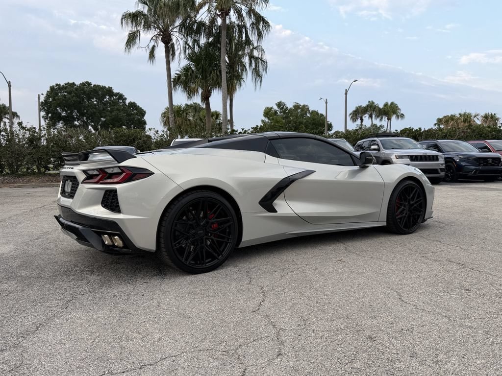 Used 2024 Chevrolet Corvette Stingray Premium Conv w/ Z51 Performance Package RWD image 5