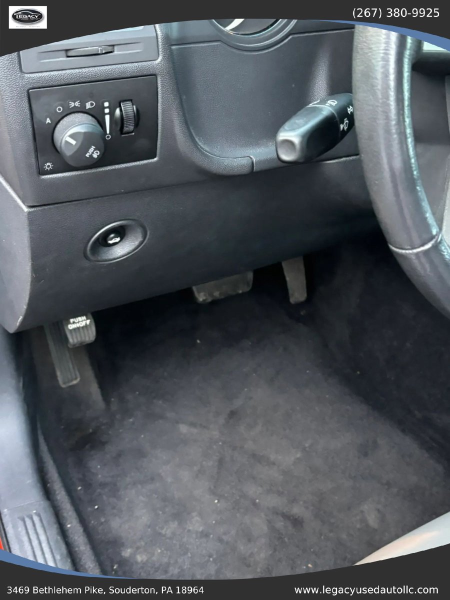 Used 2009 Dodge Challenger R/T RWD image 25