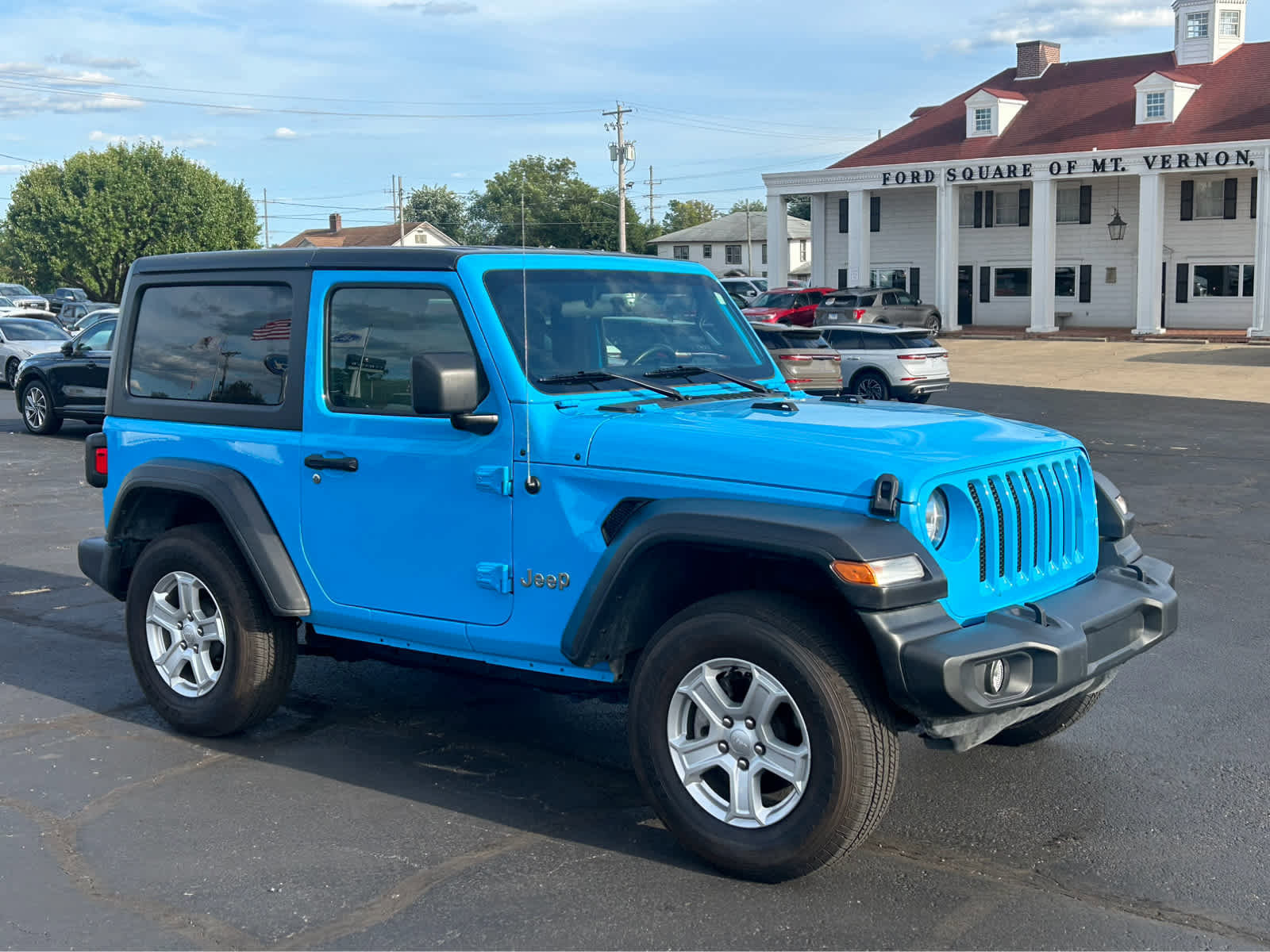 Used 2021 Jeep Wrangler Sport S image 3
