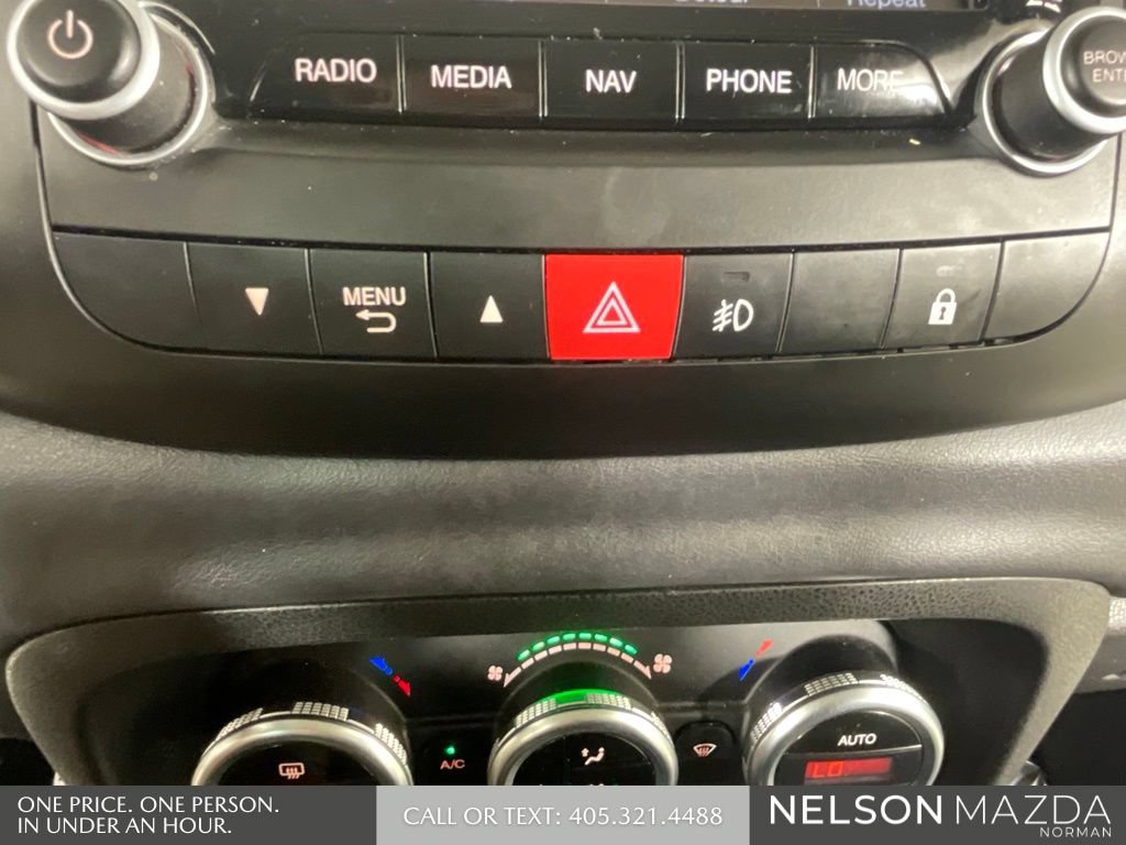Used 2015 FIAT 500L Lounge FWD image 33