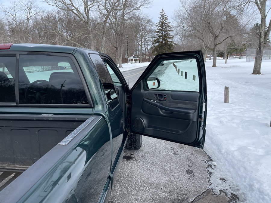 Used 2002 Chevrolet S10 Pickup LS w/ LS Preferred Equipment Group AWD/4WD image 36