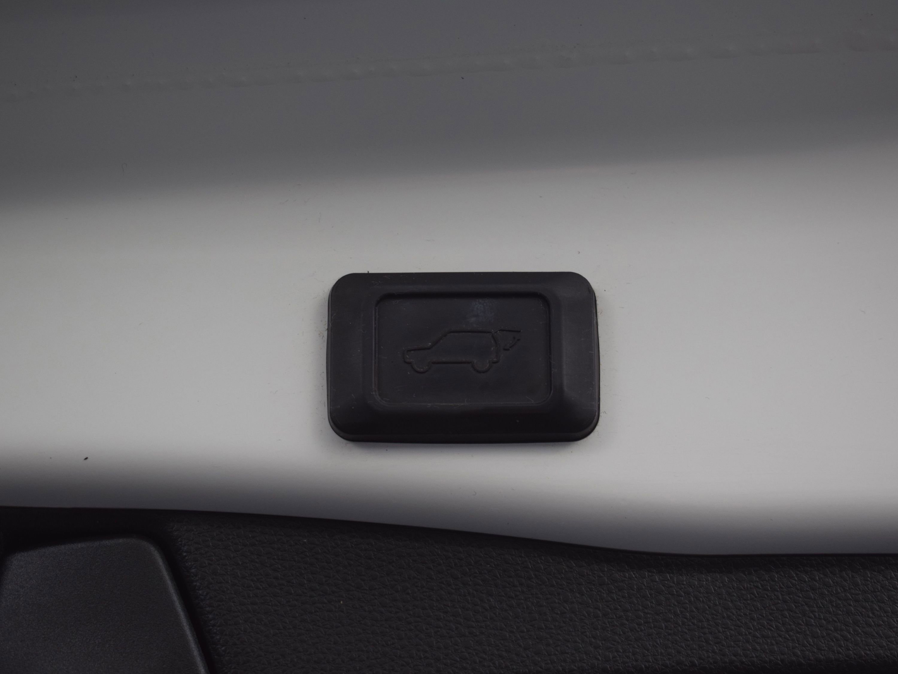 Used 2022 Toyota RAV4 Limited w/ Limited Grade Weather Package image 13