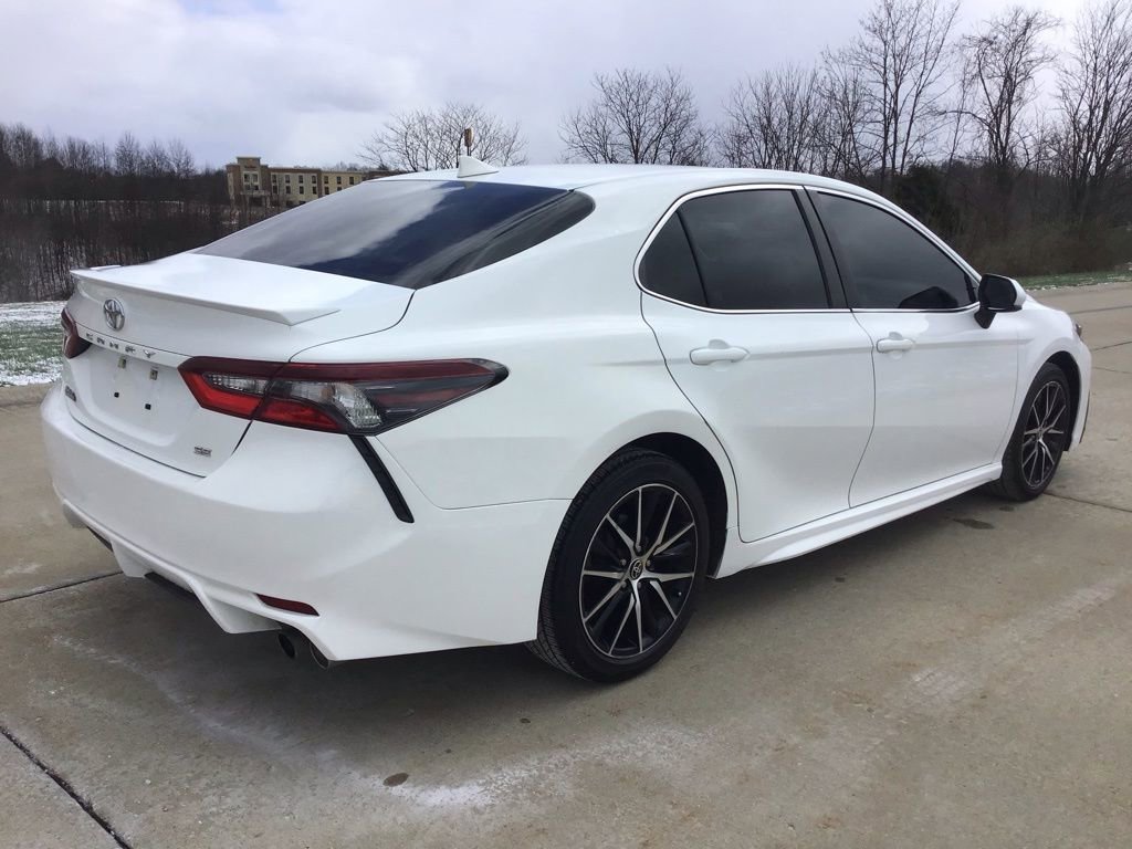 Used 2021 Toyota Camry SE image 6