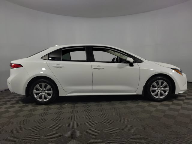 Used 2025 Toyota Corolla LE FWD image 10