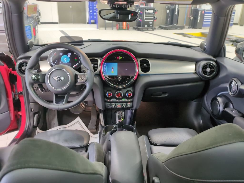 Used 2022 MINI Cooper S image 13