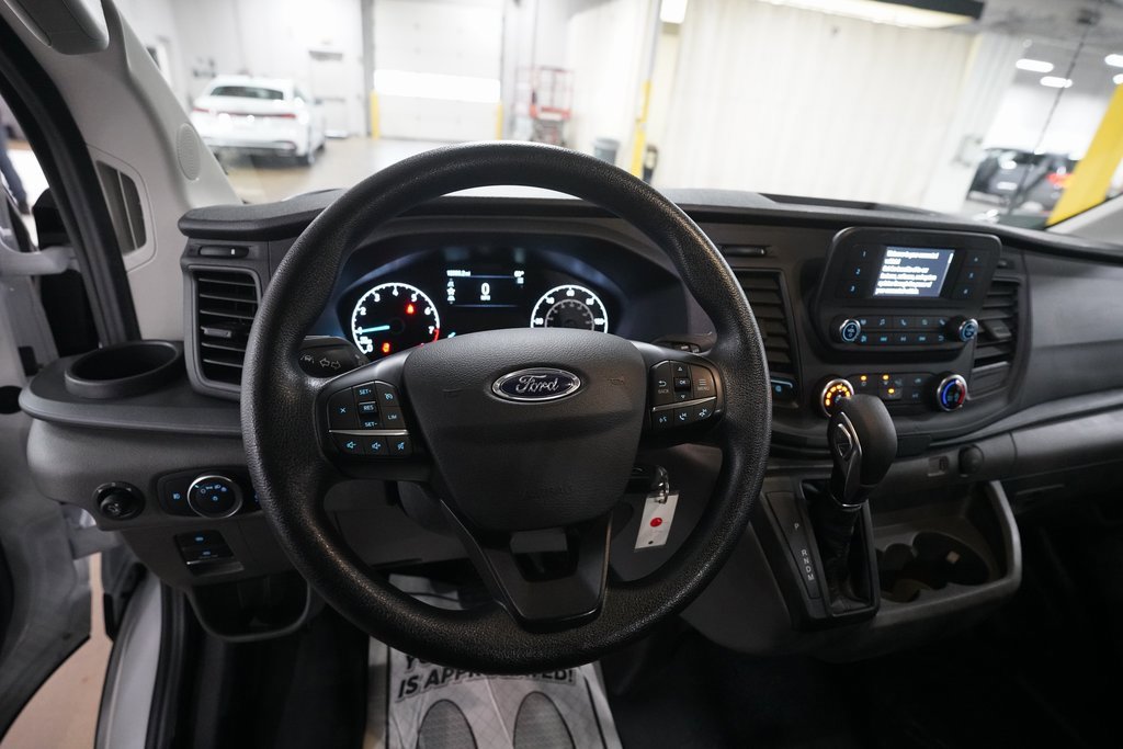 Used 2024 Ford Transit 250 Low Roof AWD w/ Exterior Upgrade Package image 4