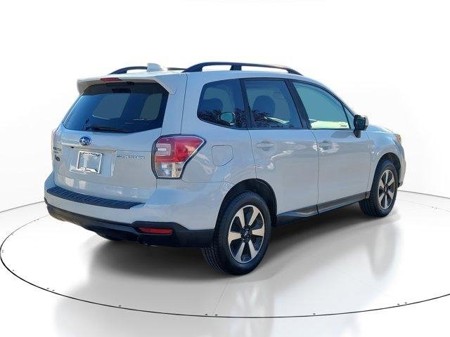 Used 2018 Subaru Forester 2.5i Premium w/ All-Weather Package image 4