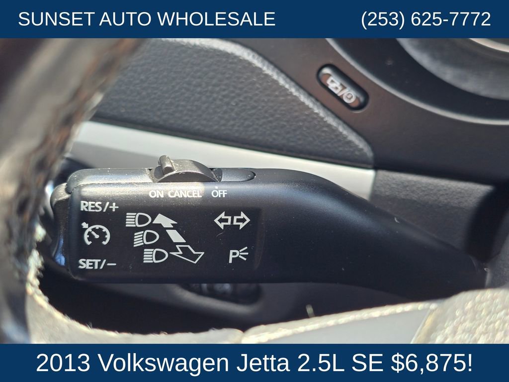 Used 2013 Volkswagen Jetta SE image 32