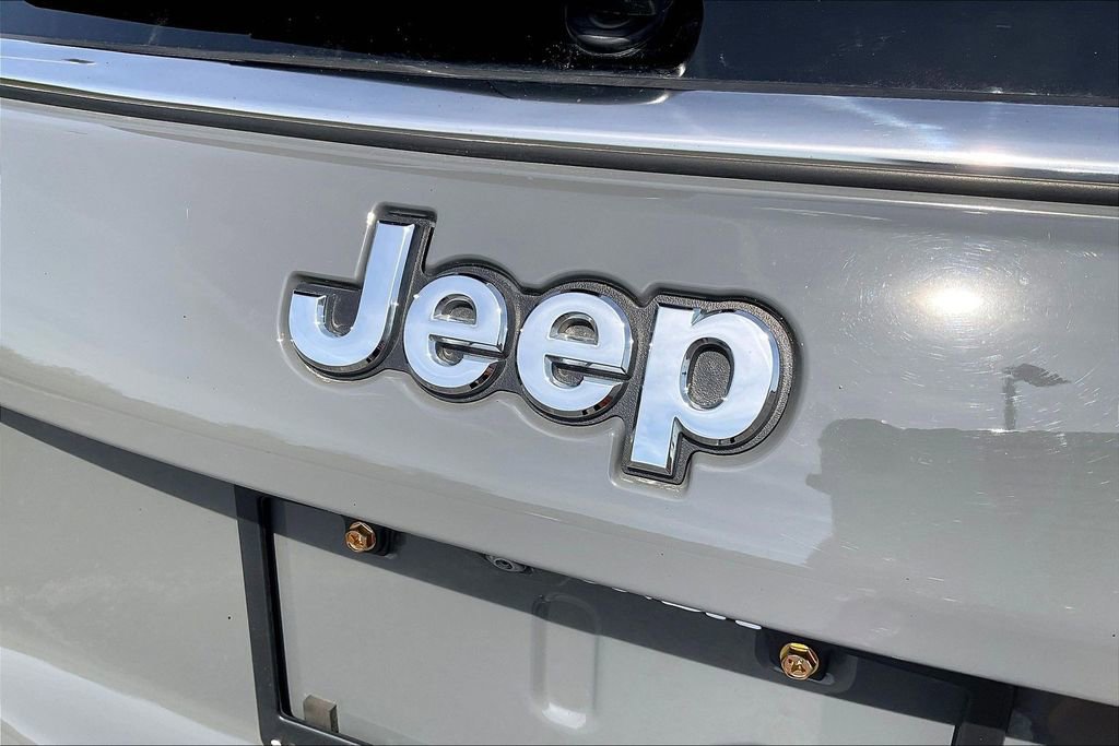 Used 2022 Jeep Compass Limited image 21