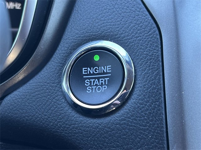 Used 2020 Ford Fusion SE image 28