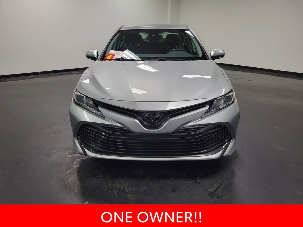 Used 2020 Toyota Camry LE image 3