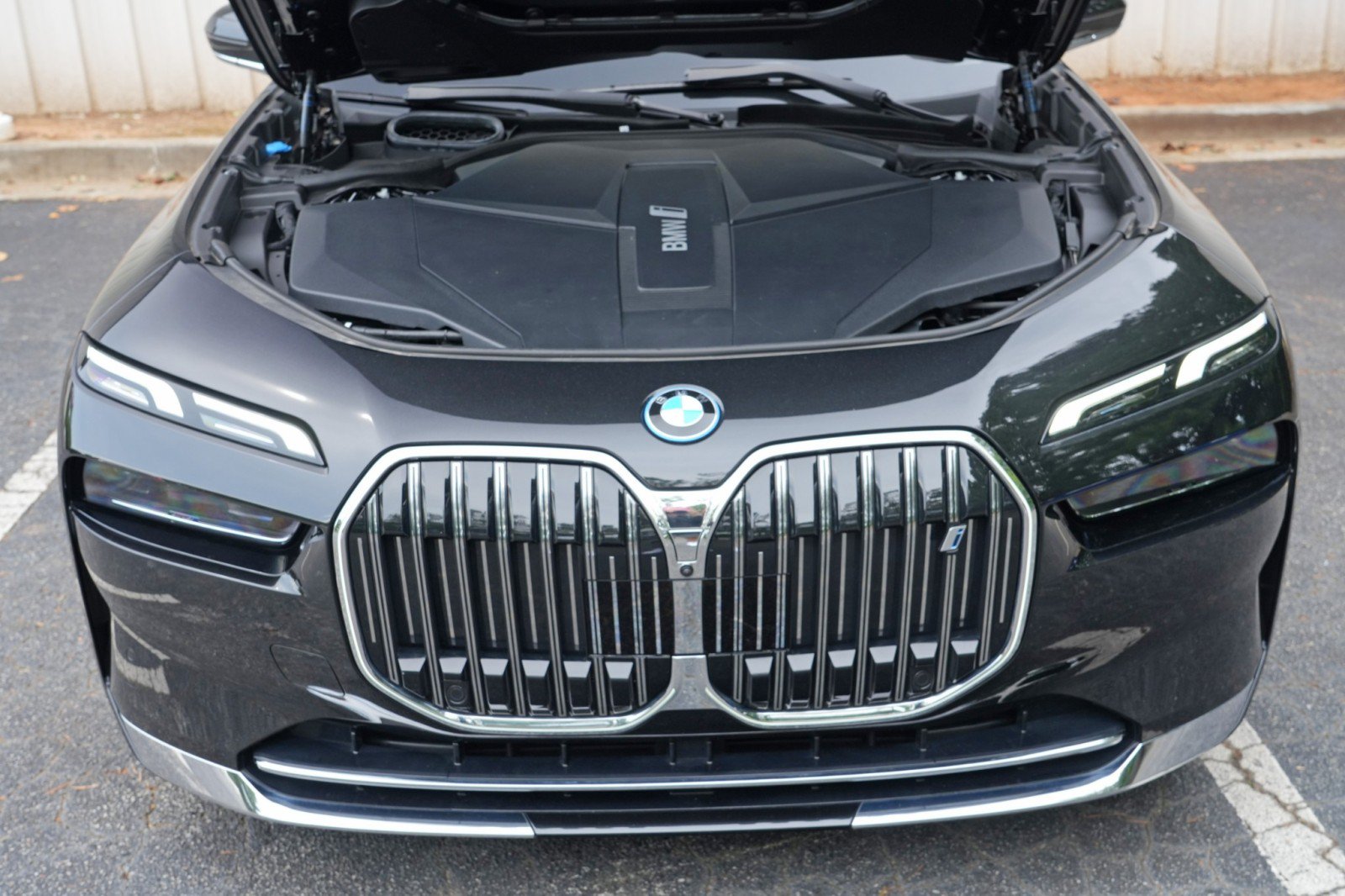Used 2023 BMW i7 xDrive60 AWD/4WD image 8