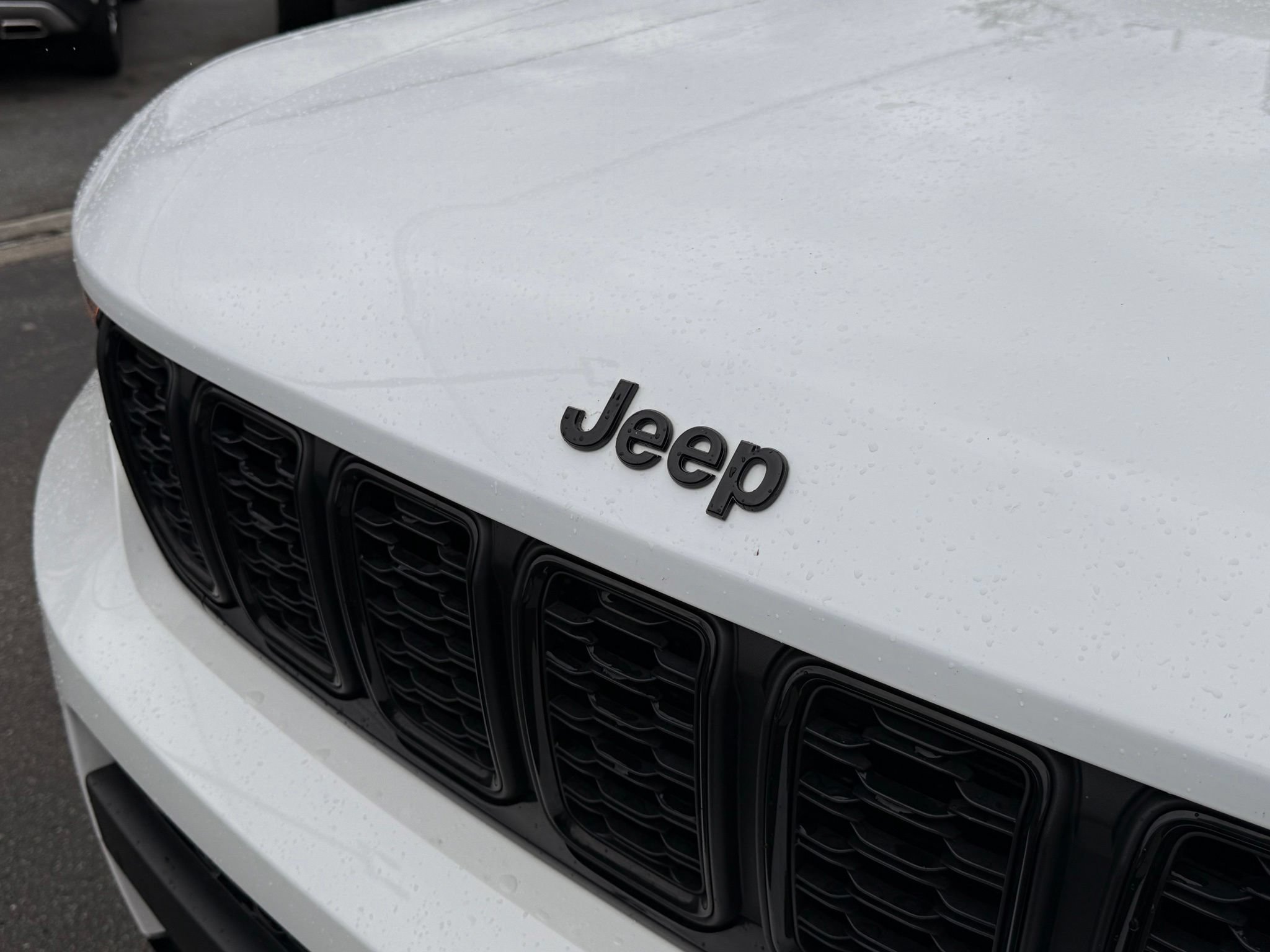 Used 2023 Jeep Grand Cherokee L Laredo AWD/4WD image 11