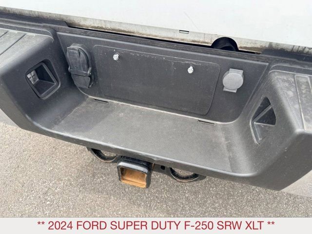 Used 2024 Ford F250 XLT w/ Snow Plow Prep Package AWD/4WD image 11