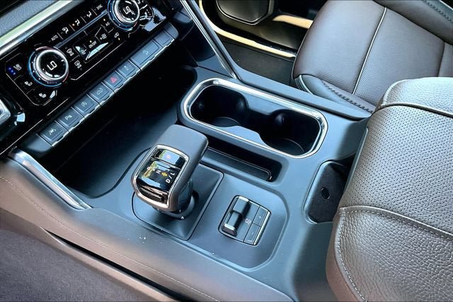New 2026 GMC Sierra 1500 Denali w/ Technology Package AWD/4WD image 9