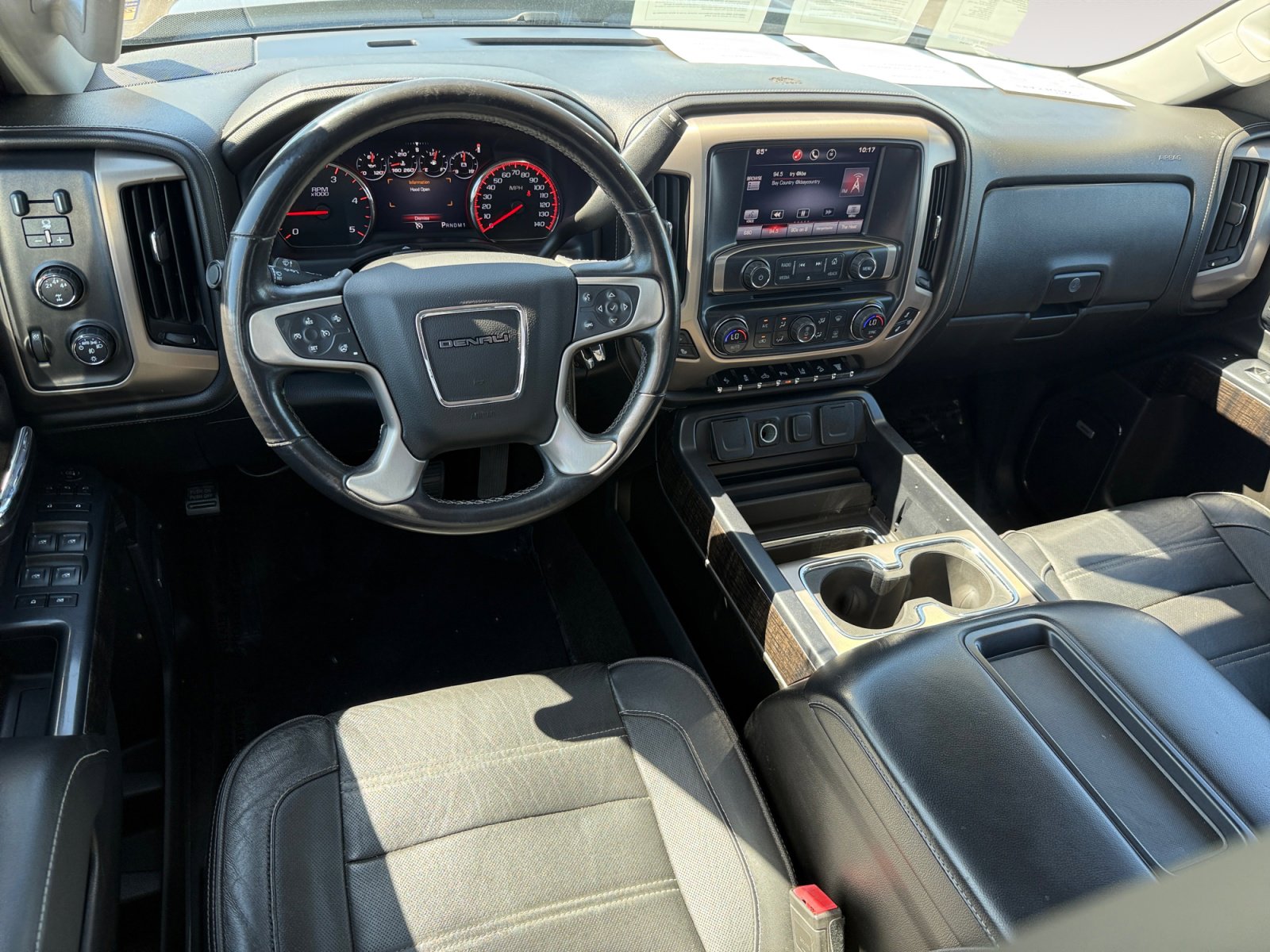 Used 2015 GMC Sierra 2500 Denali w/ Duramax Plus Package AWD/4WD image 15
