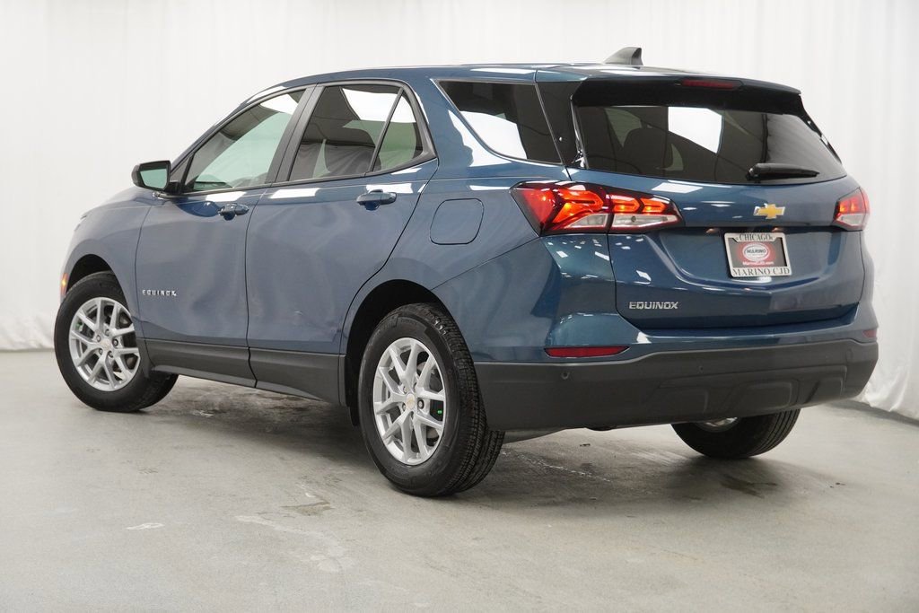 Used 2024 Chevrolet Equinox LS w/ LS Convenience Package image 13