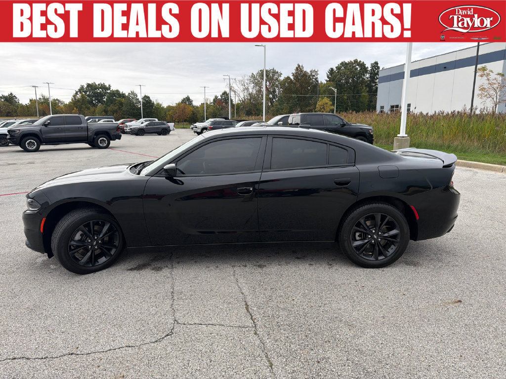 Used 2023 Dodge Charger SXT w/ Blacktop Package AWD/4WD image 7