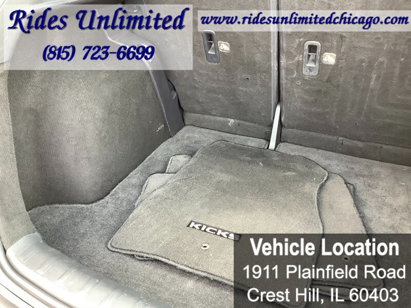 Used 2019 Nissan Kicks SV FWD image 30