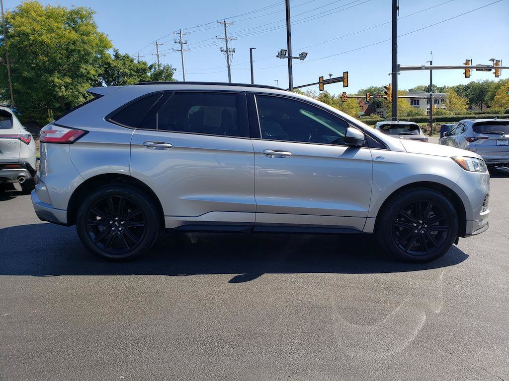 Used 2021 Ford Edge ST-Line FWD image 12
