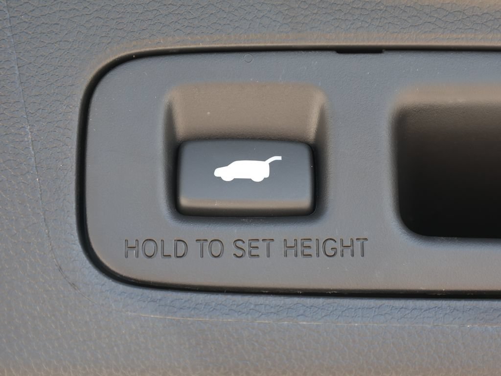 Used 2025 Honda CR-V Sport-L image 9