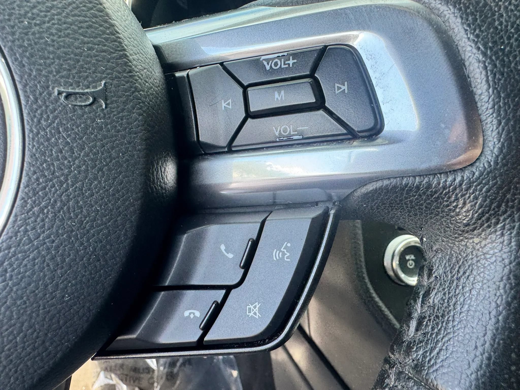 Used 2015 Ford Mustang GT RWD image 28