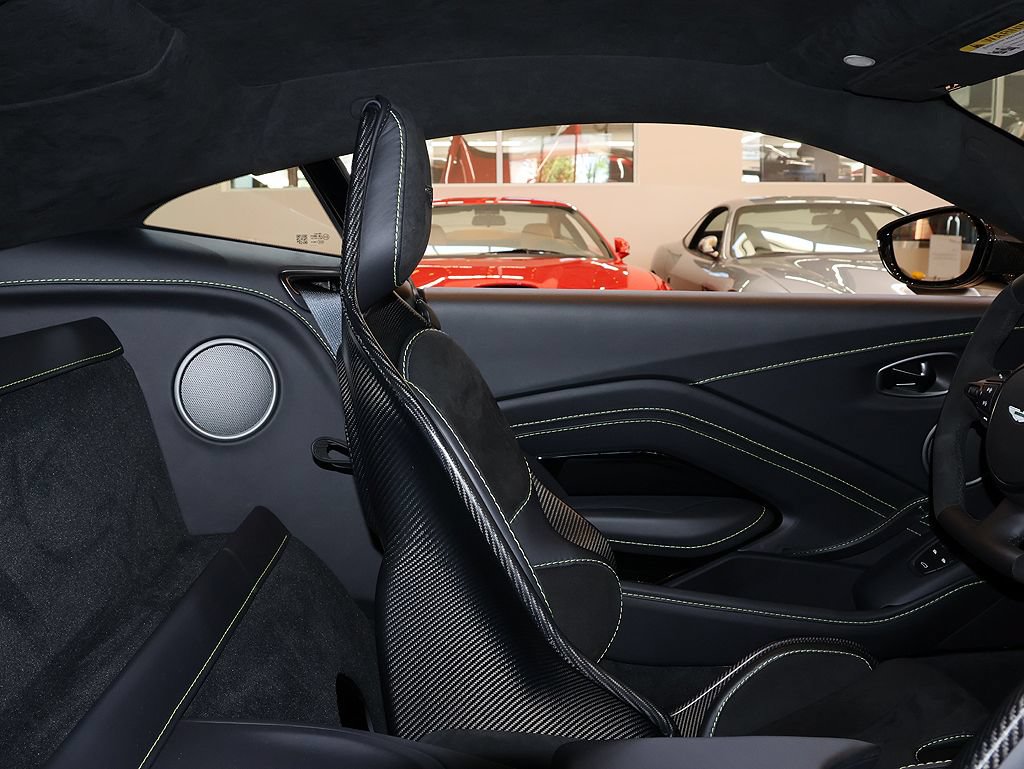Used 2023 Aston Martin V12 Vantage RWD image 27