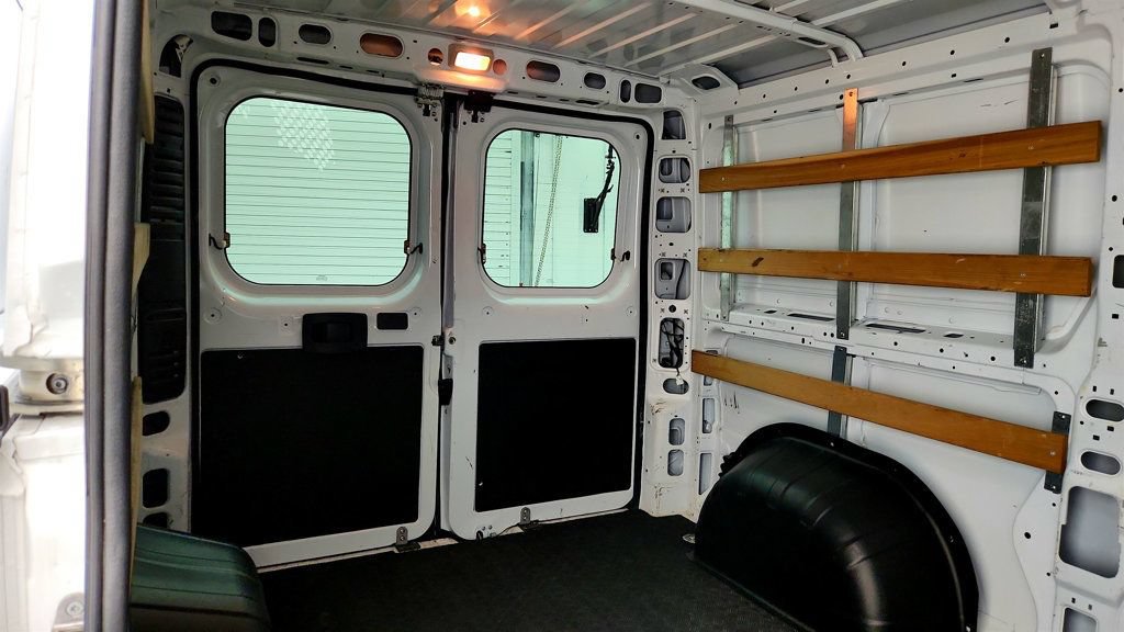 Used 2025 RAM ProMaster 2500 w/ U-Haul Equipment Group FWD image 21