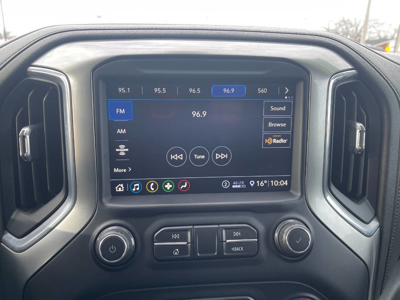 Used 2020 Chevrolet Silverado 1500 LT w/ All-Star Edition image 21