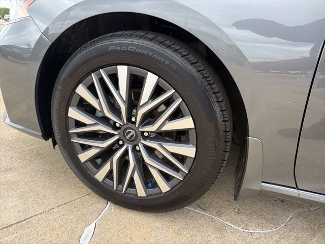 Used 2025 Nissan Altima 2.5 SV image 8