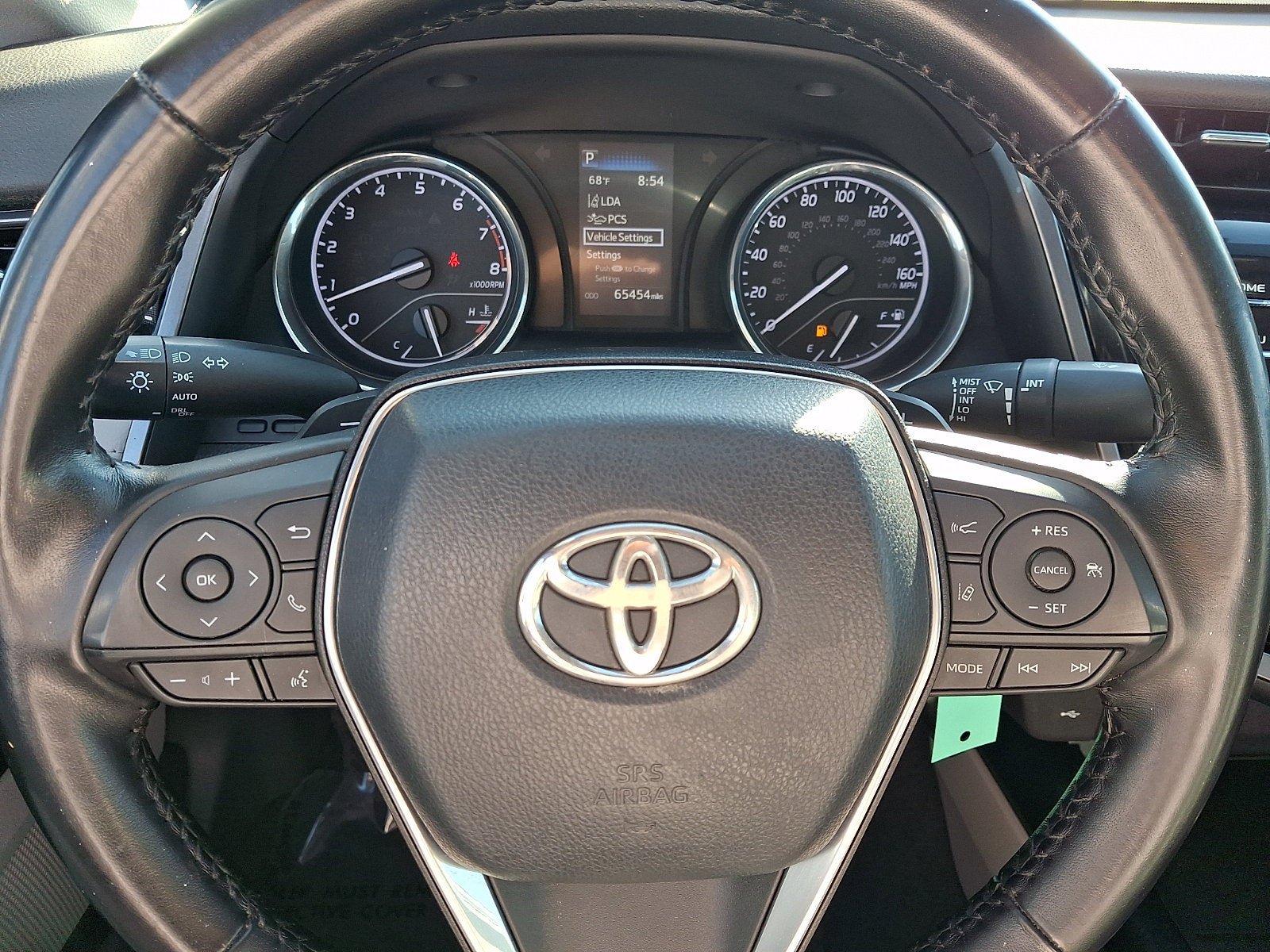 Used 2020 Toyota Camry SE w/ Blackout Package FWD image 20