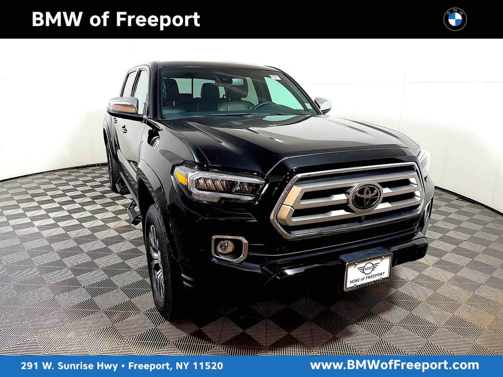 Used 2023 Toyota Tacoma Limited image 1