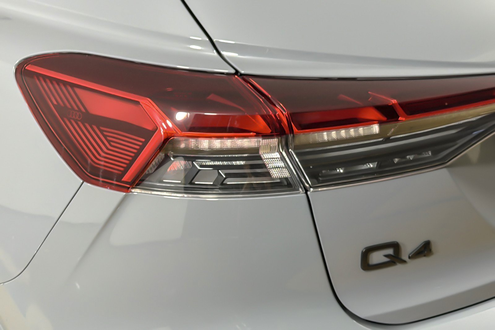 Certified 2023 Audi Q4 e-tron Premium Plus w/ Premium Plus AWD/4WD image 25