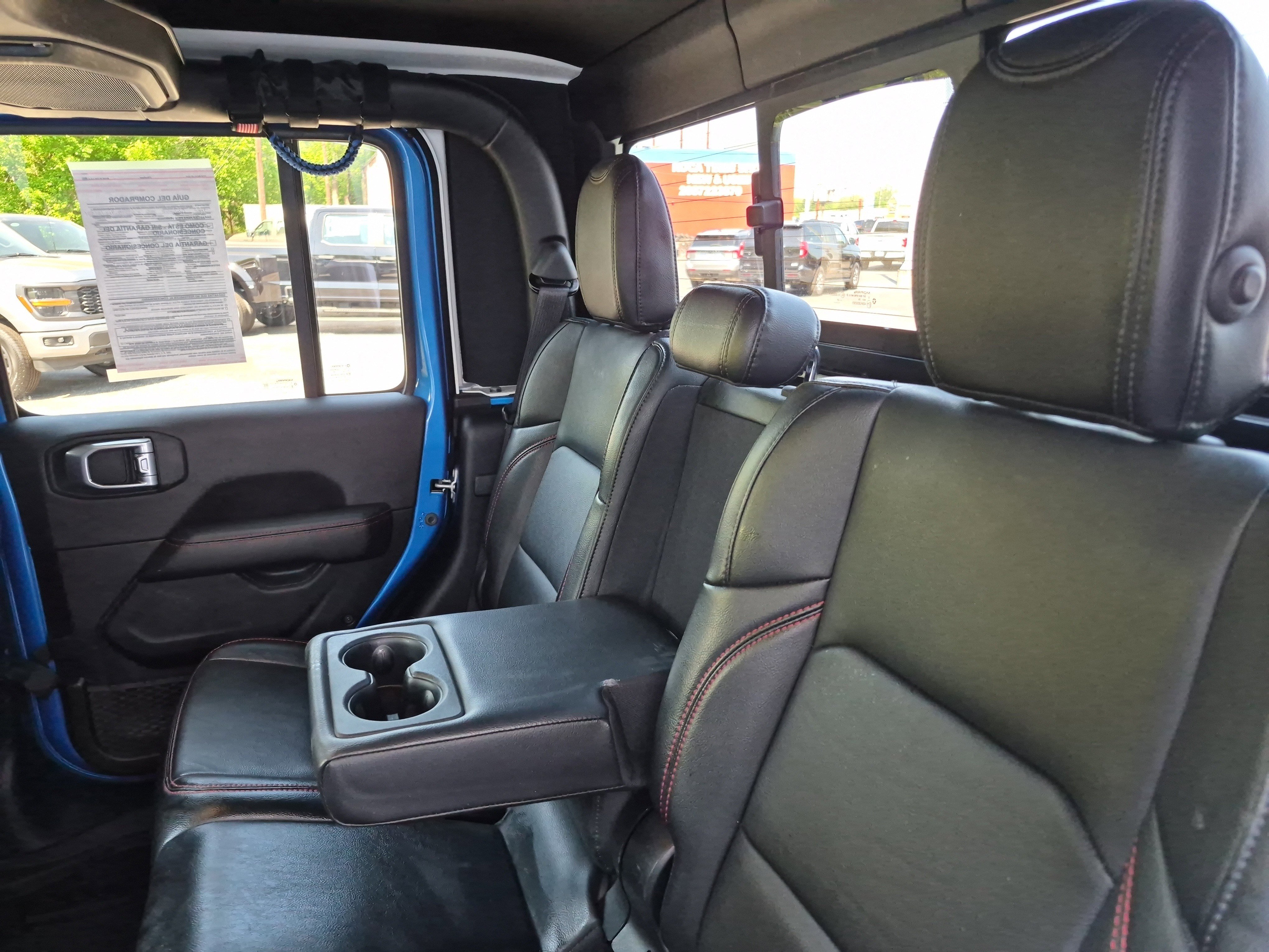 Used 2022 Jeep Gladiator Rubicon w/ Cold Weather Group AWD/4WD image 17