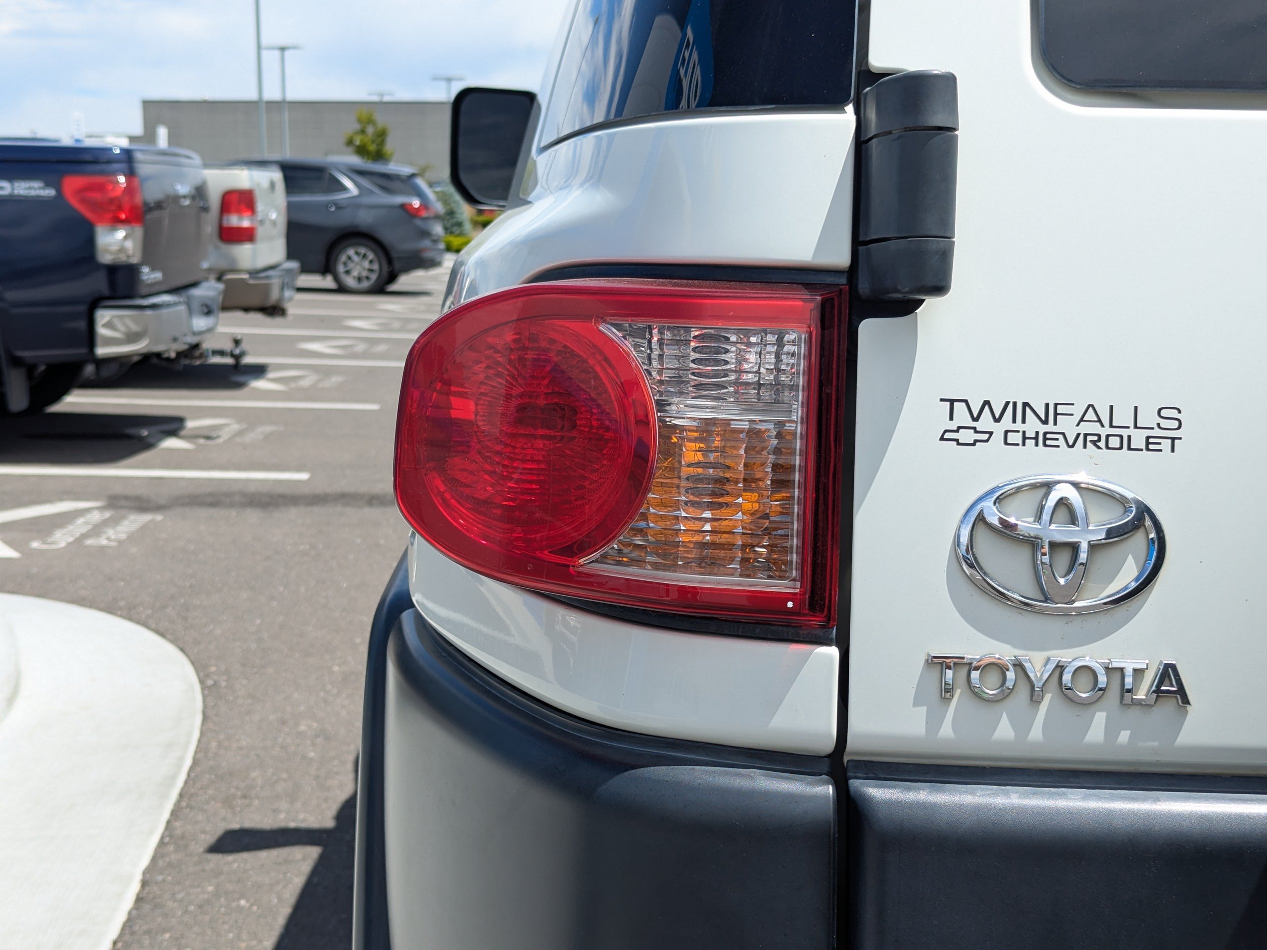 Used 2010 Toyota FJ Cruiser 4WD image 36