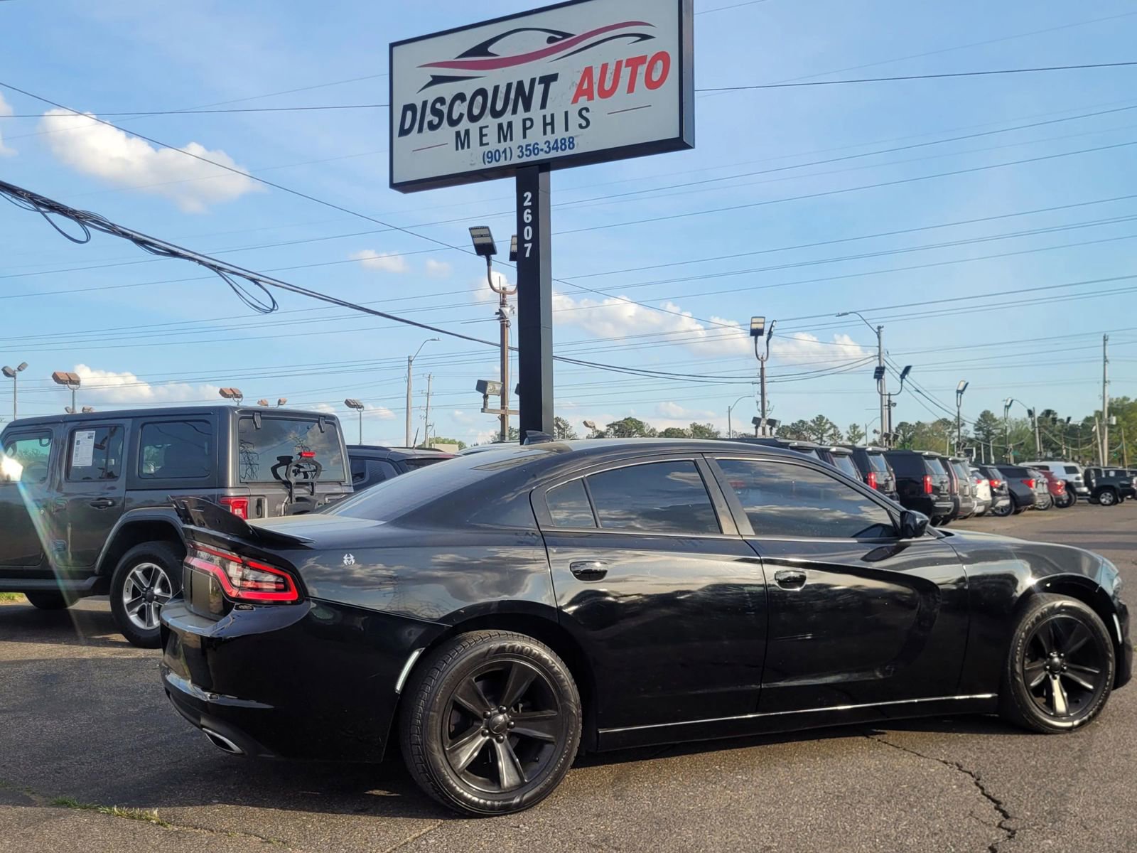 Used 2016 Dodge Charger SXT RWD image 8